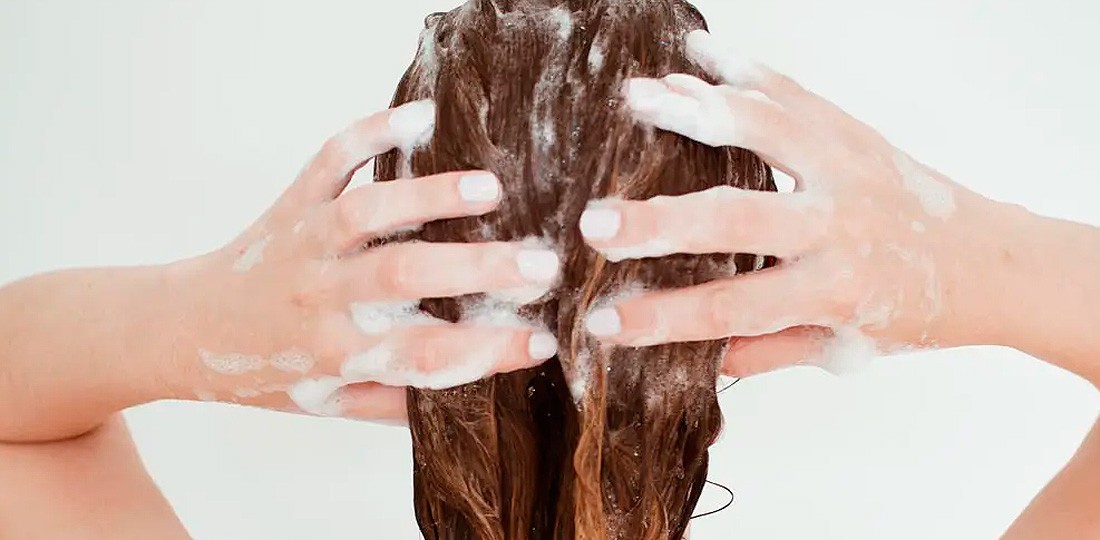 Why does our hair dehydrate in winter?